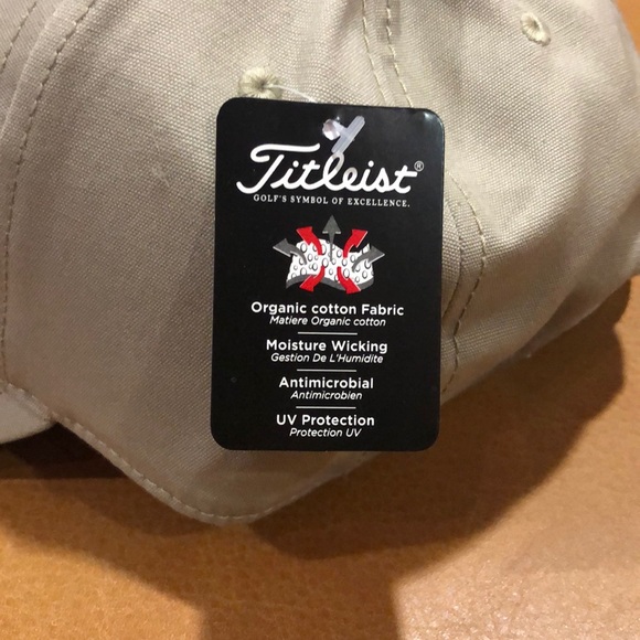 NWT Titleist Golf Hat - Picture 3 of 3